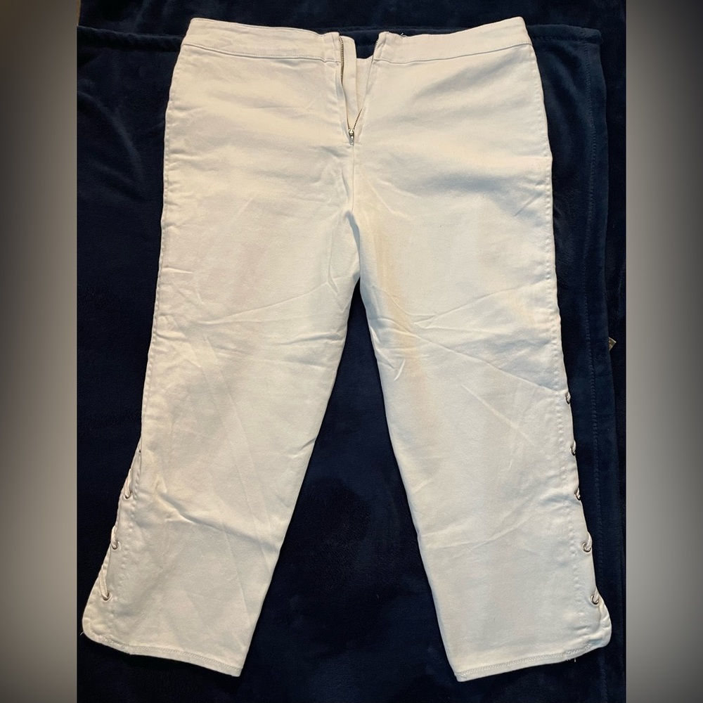 Cropped Capris-styled White Pants, Size 12.